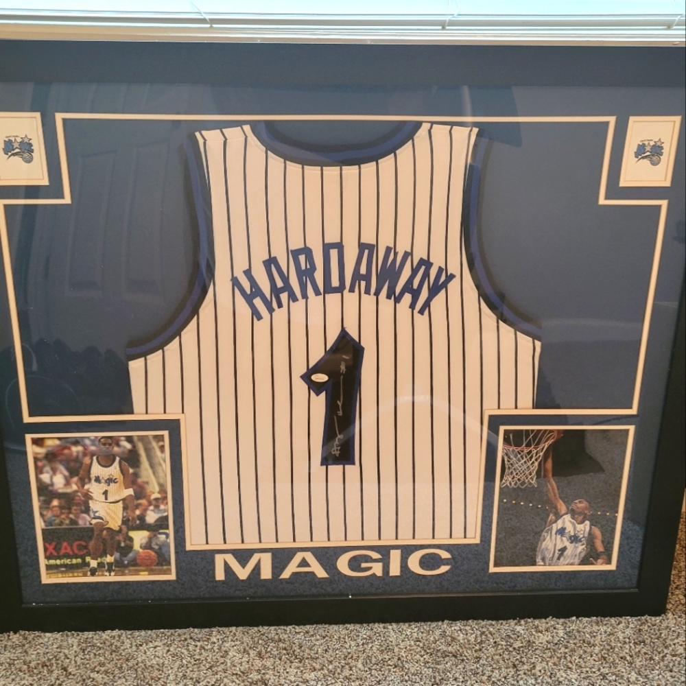 Autographed Framed Penny Hardaway Jersey